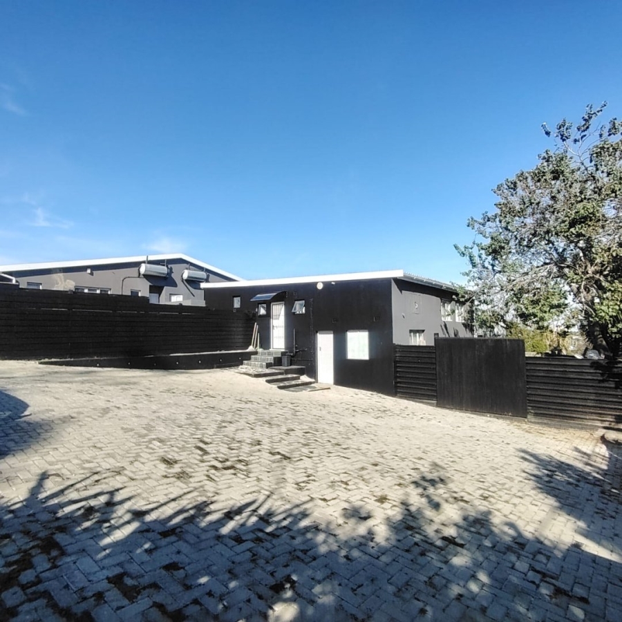 7 Bedroom Property for Sale in Berea Eastern Cape